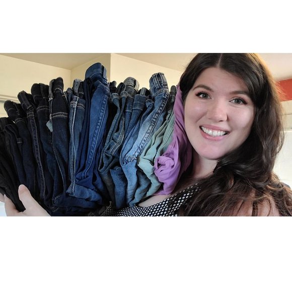 Meet your Posher, Jodee - Picture 3 of 3